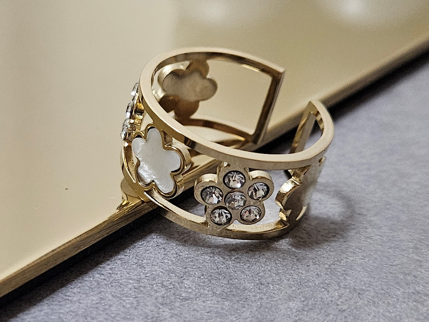 Ring Ivy